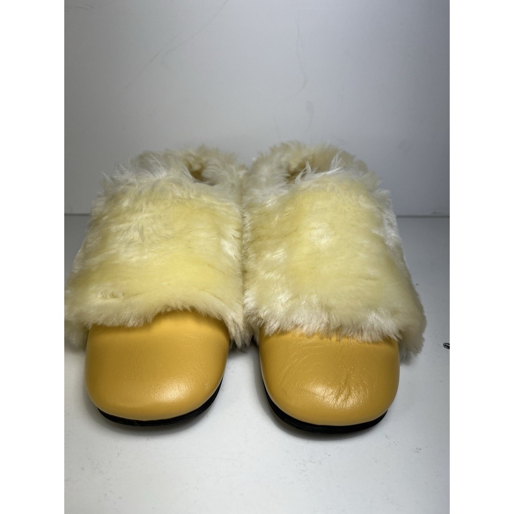 Vtg Daniel Green Yellow Leather & Fluffy Fur Comfy Slipper Mules NWOT WmenSize 7